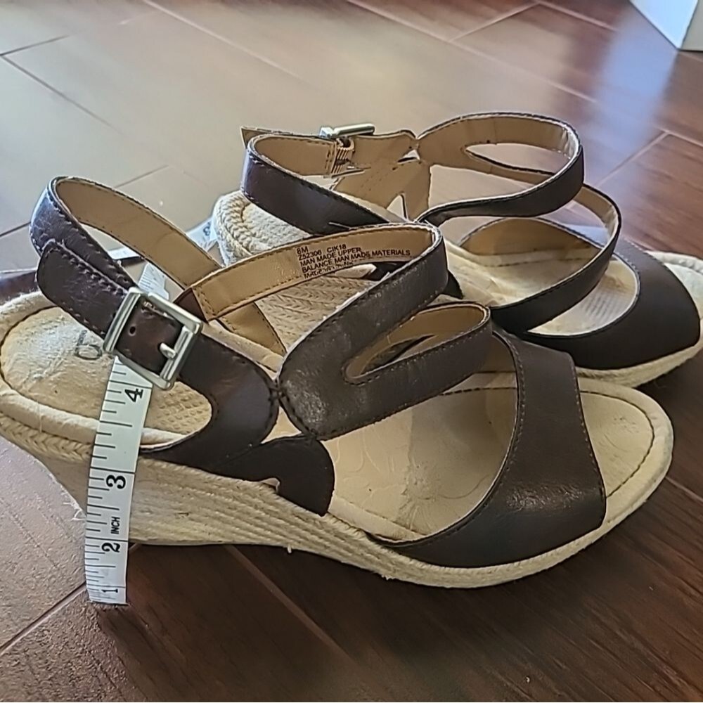 B.O.C Brown Wedge Sandal sz 8, Retro, 70s modern style - Picture 4 of 6